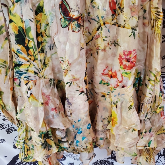 ✴️ NWT HEMANT & NANDITA Veena Floral Dress long Sleeve Size Small Yellow - Picture 12 of 13